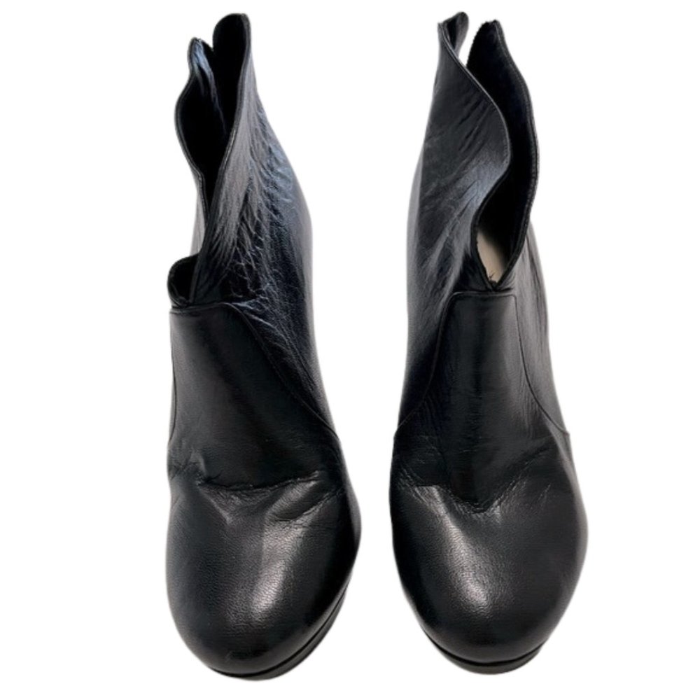 Alexandre Birman black wedges